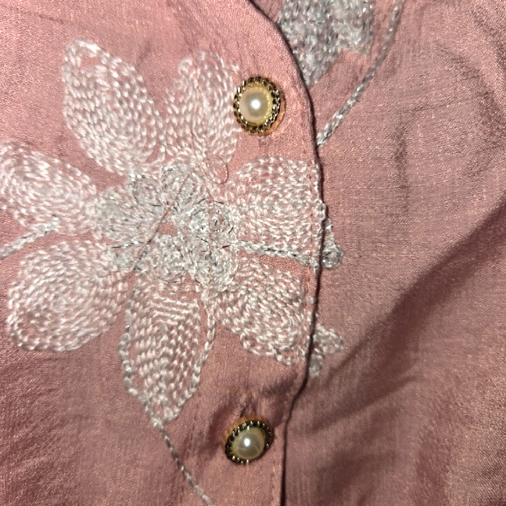 Ava & Rose Women's L  Floral Embroidered Top - Picture 2 of 12